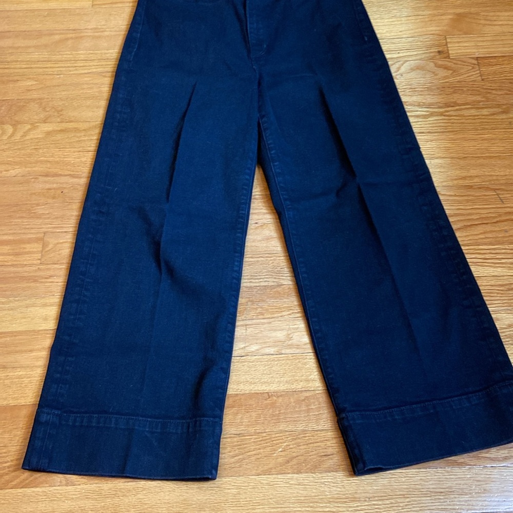 Ann Taylor Wide Crop Black Jeans. Size 12 - Picture 5 of 15